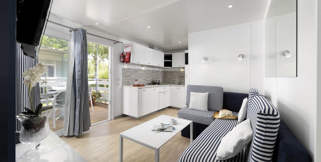 Casa Mobile Premium con 3 Camere da Letto e Vista Giardino